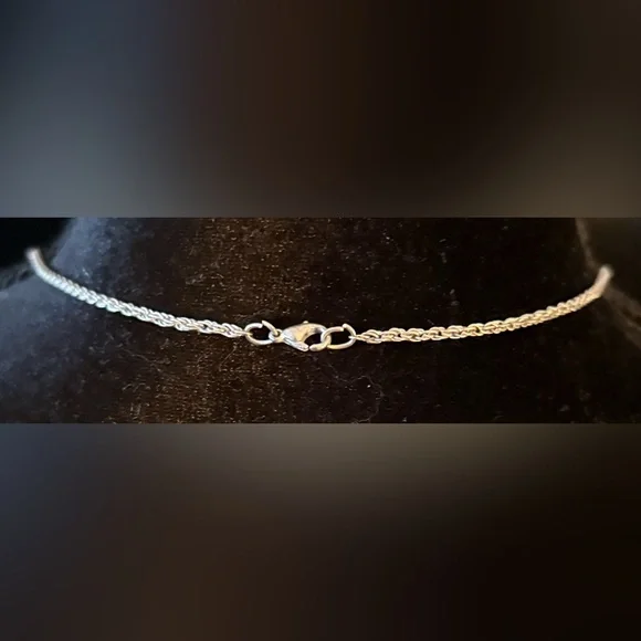 Agate Pendant with Silver-Tone Chain - Picture 4 of 4